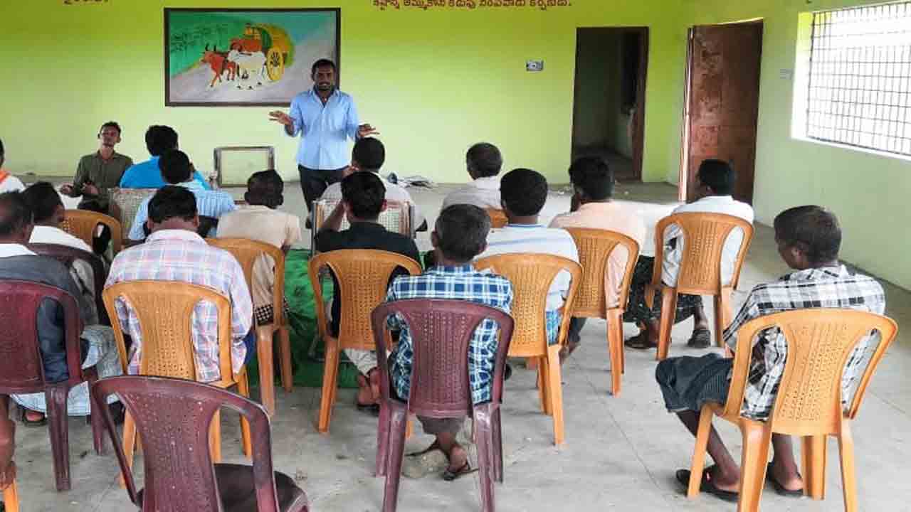 ప్రత్యామ్నాయం వైపు అడుగులు