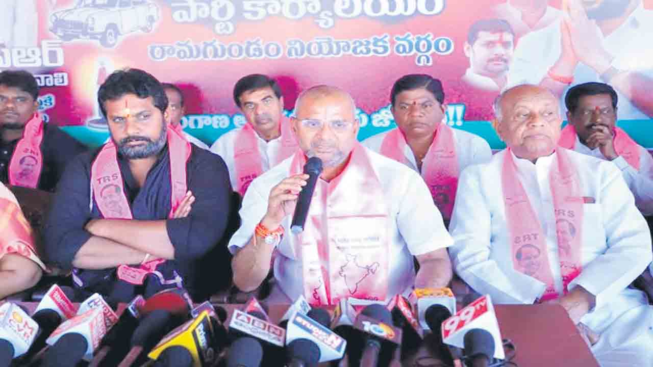 పచ్చని తెలంగాణలో చిచ్చు పెట్టేందుకు కేంద్రం కుట్ర