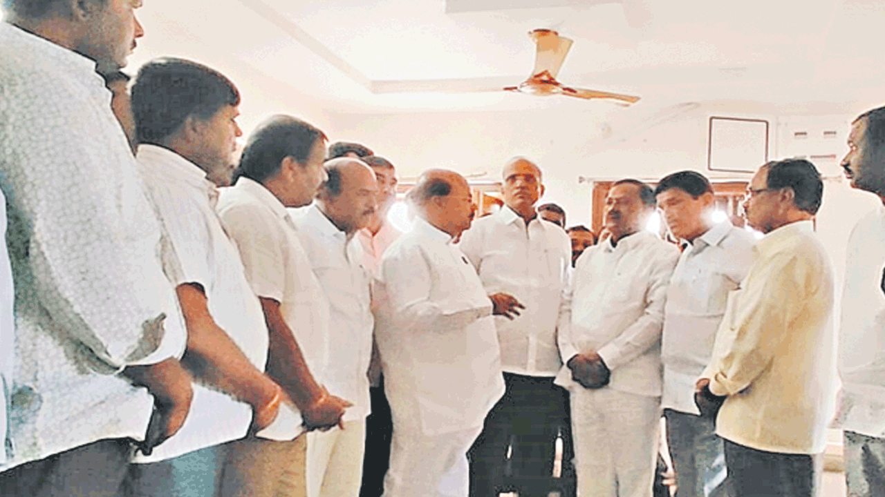 వైశాలి కుటుంబానికి అండగా ఉంటాం