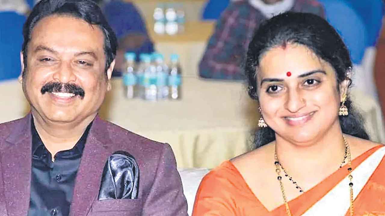 వైవాహిక బంధంలోకి