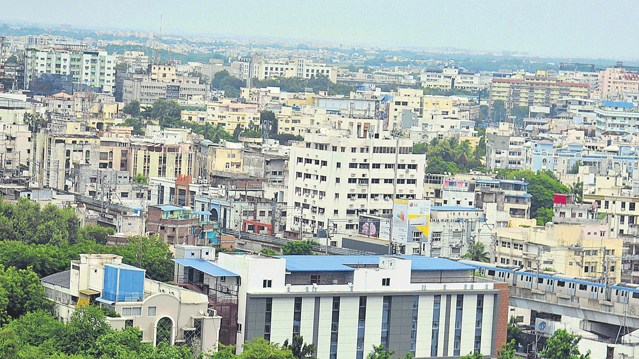 అనుమతుల్లో అగ్రస్థానం