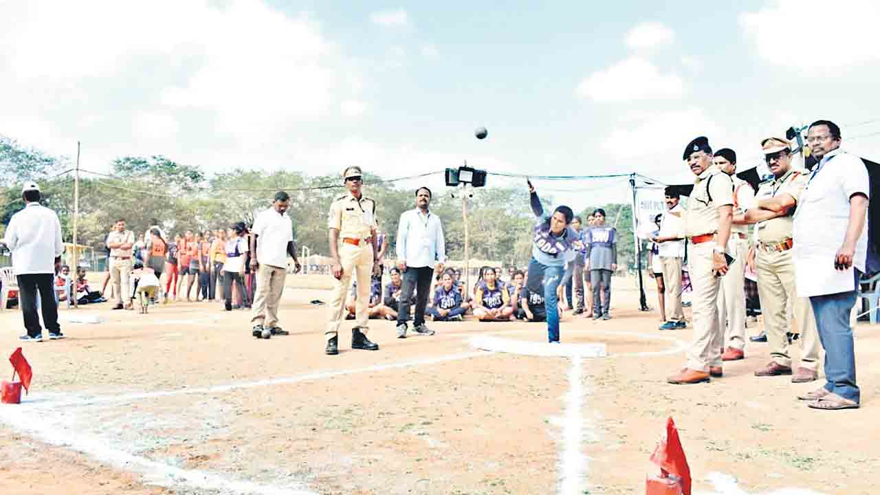 పోలీసు అభ్యర్థులకు కొనసాగుతున్న ఈవెంట్స్‌