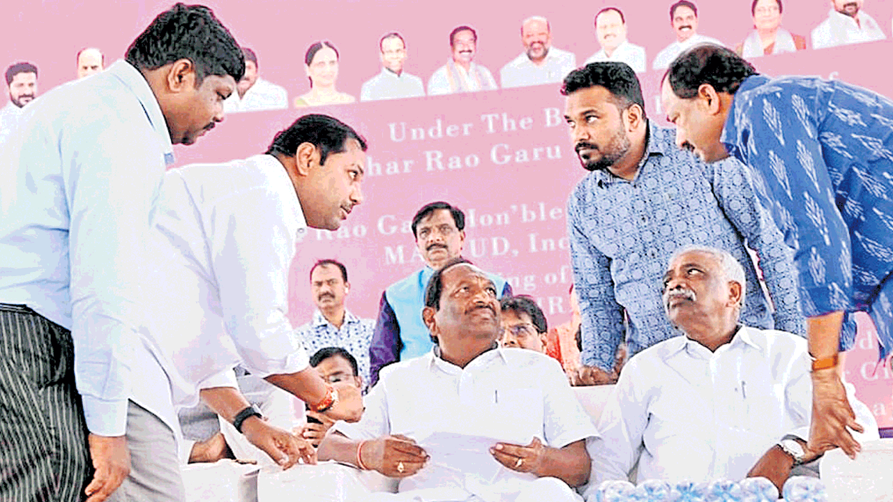 శ్మశానవాటికలకు స్థలం కేటాయించాలి