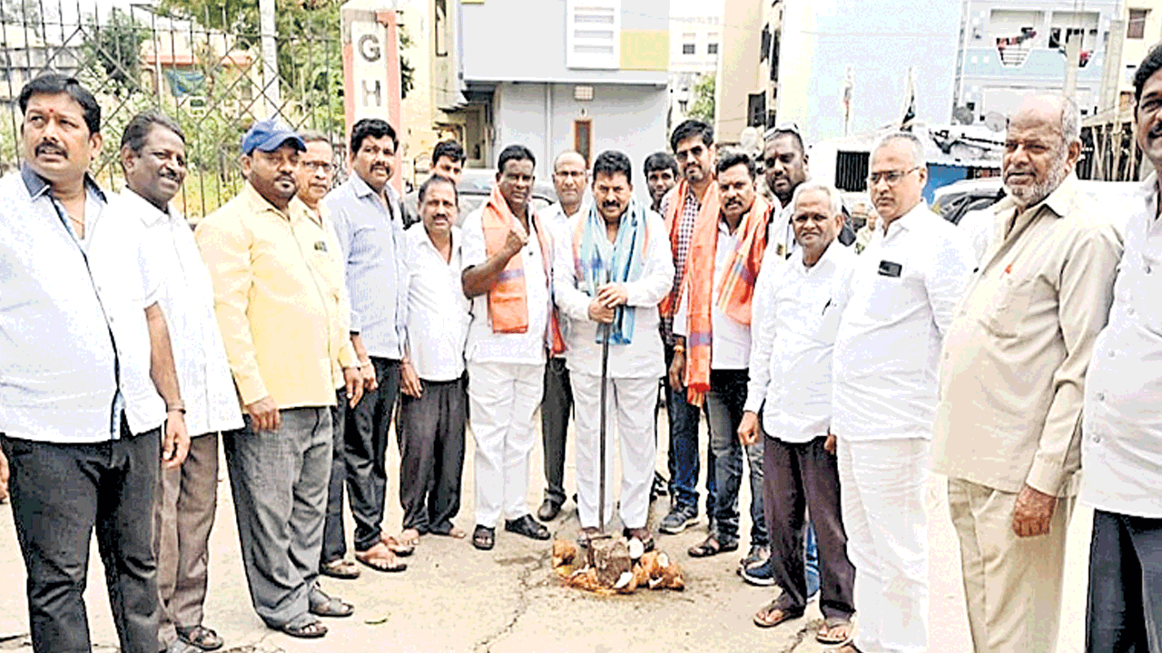 బస్తీల సమగ్రాభివృద్ధికి కృషి