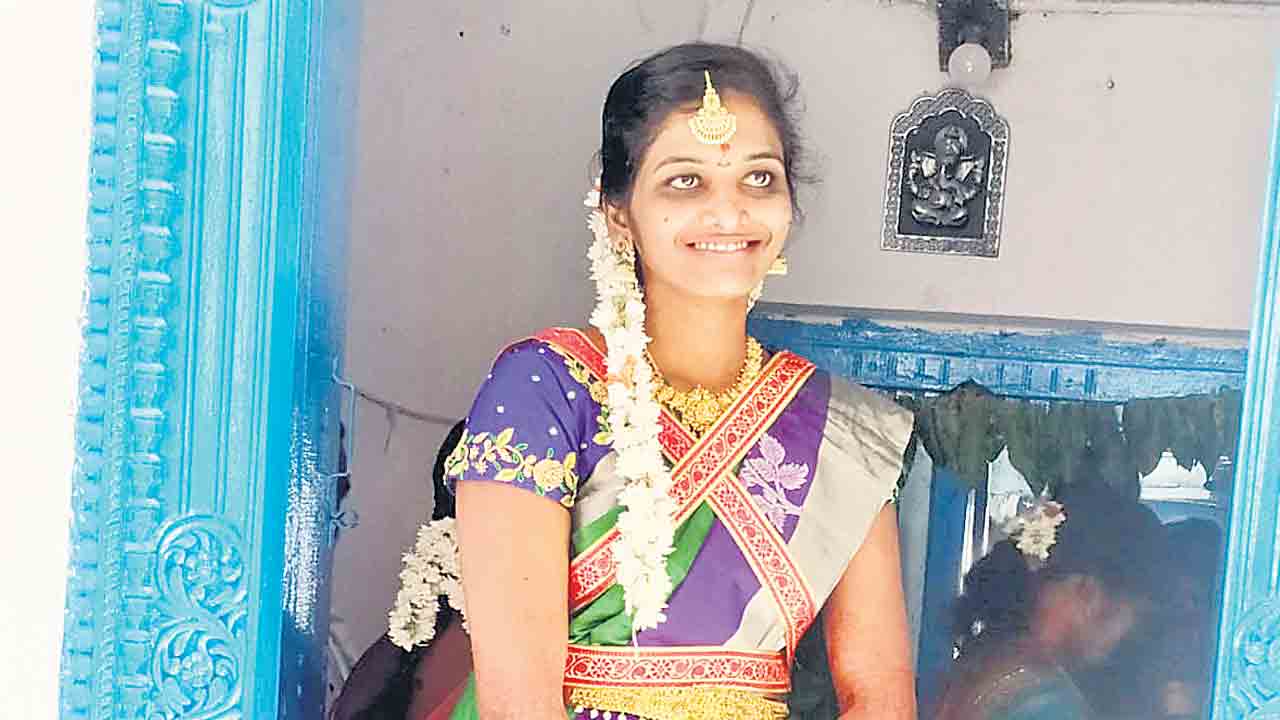కొద్ది గంటల్లో పెండ్లి.. అంతలోనే వధువు ఆత్మహత్య