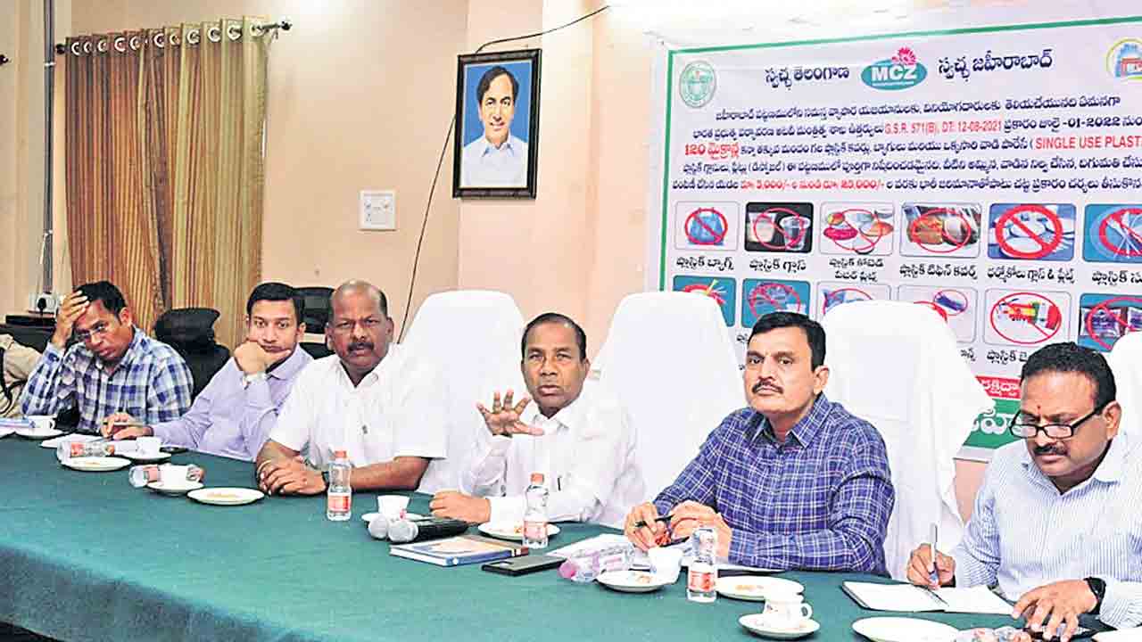 మార్కెట్‌ భవనం ప్రారంభానికి సిద్ధం చేయండి