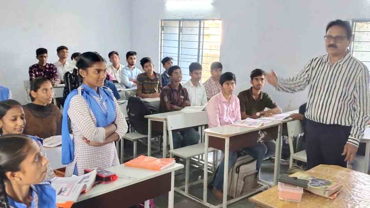 ప్రభుత్వ పాఠశాలల్లోనే మెరుగైన విద్య