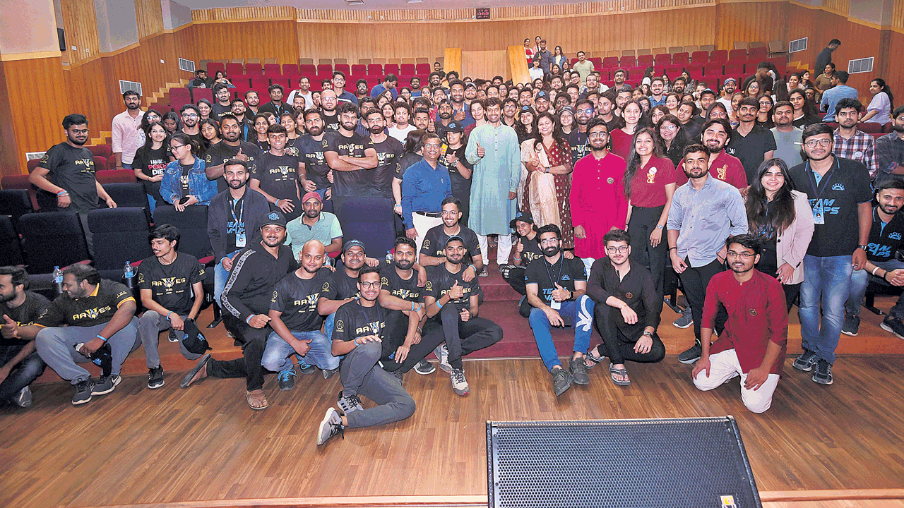 ఐబీఎస్‌లో క్రీడా పండుగ షురూ