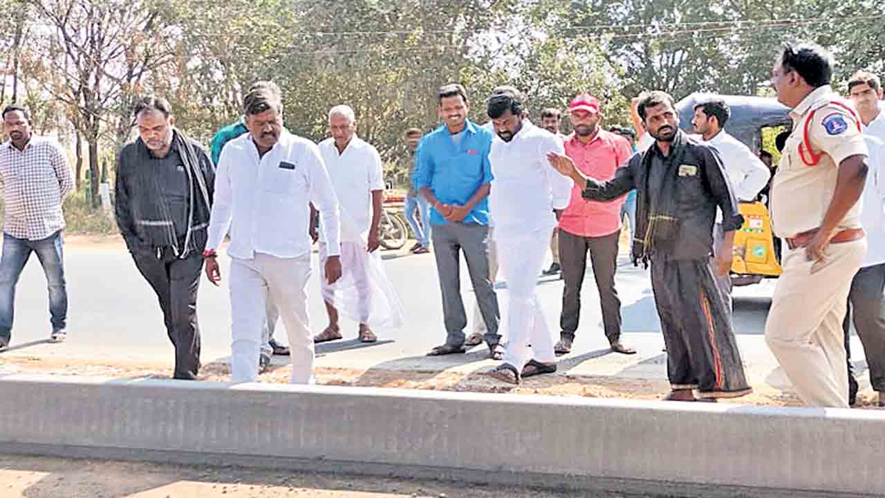 గ్రామాల అభివృద్ధ్దికి ప్రభుత్వం పెద్దపీట