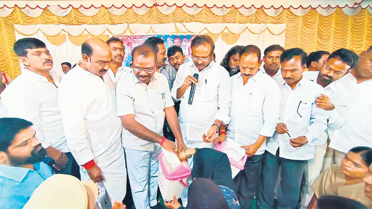 అర్హులందరికీ ‘డబుల్‌’ ఇండ్లు