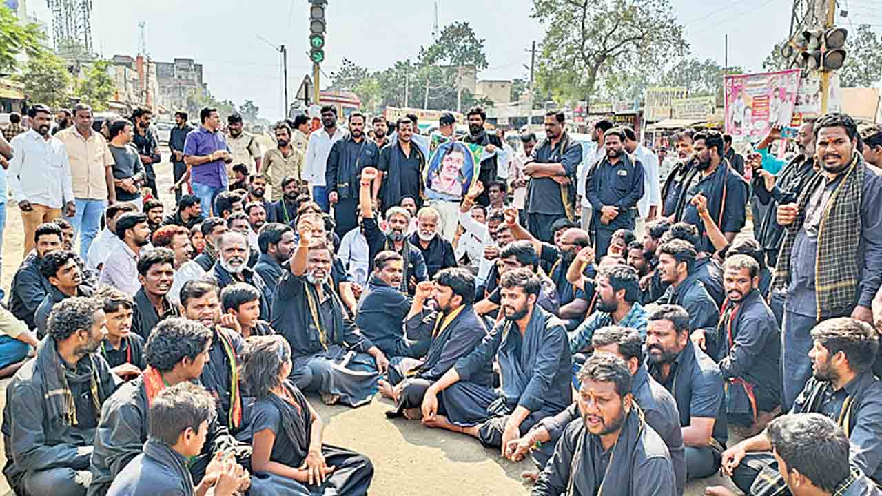 అయ్యప్ప స్వాముల నిరసనలు