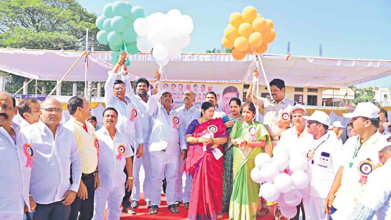 క్రీడలకు పెద్దపీట