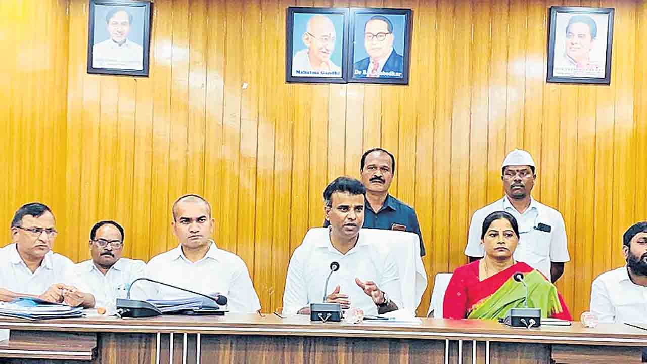 మెరుగైన వసతులపై దృష్టి పెట్టండి..