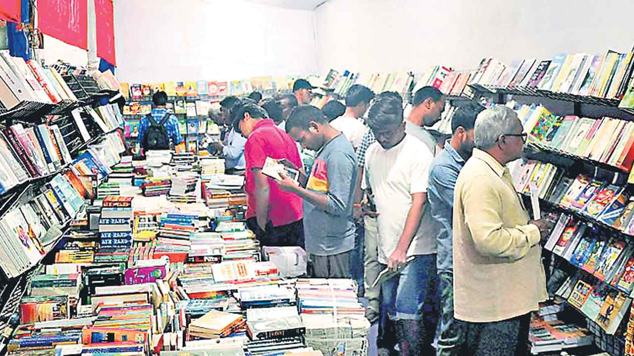 పుస్తకాలు మాట్లాడుతయ్‌