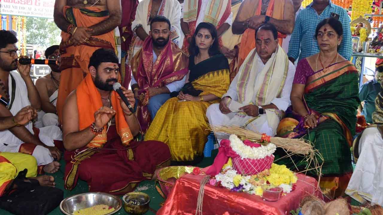 వైభవంగా అయ్యప్ప పడిపూజ