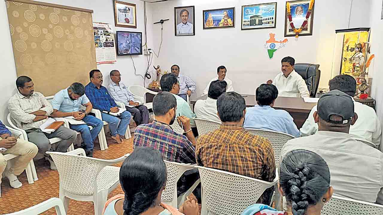 సమన్వయంతో పనిచేయాలి..