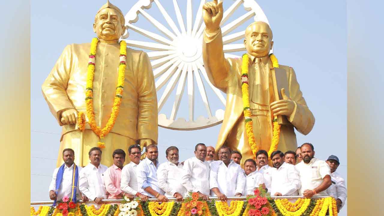 అంబేద్కర్‌ ఆలోచనలు అమలు చేస్తున్న కేసీఆర్‌ : మంత్రి జగదీశ్‌రెడ్డి