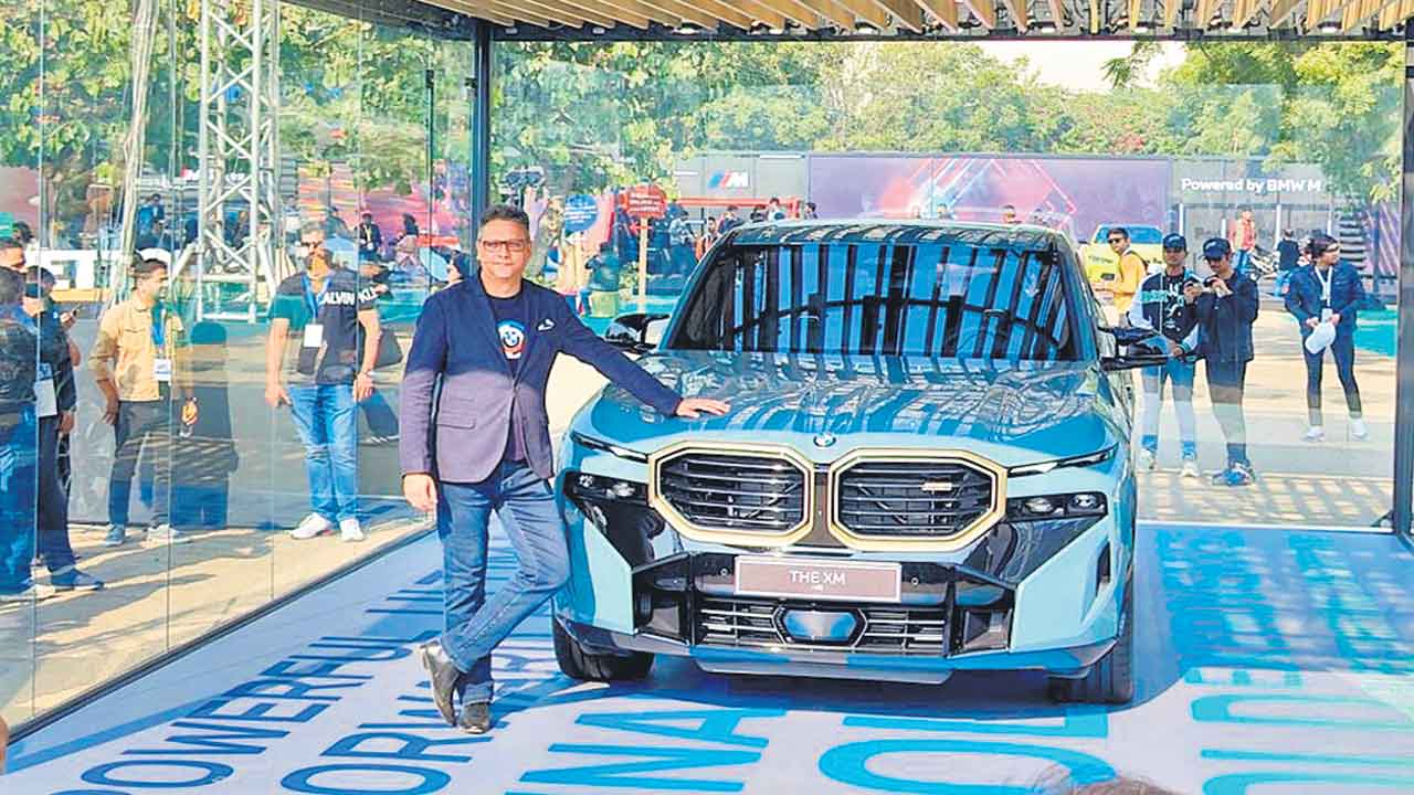 మార్కెట్‌లోకి బీఎండబ్ల్యూ నయా కార్లు