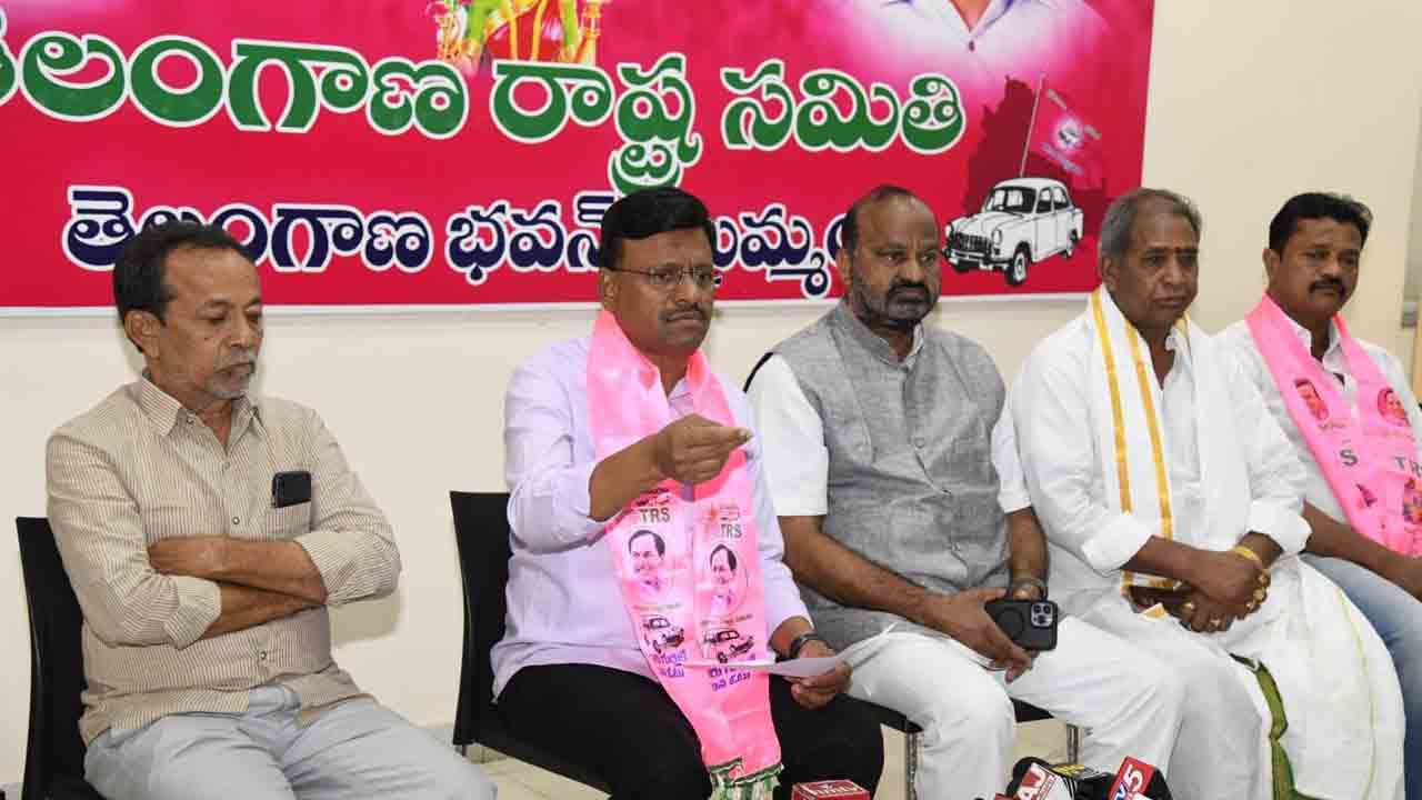 తెలంగాణ ఆత్మగౌరవంతో ఆటలొద్దు