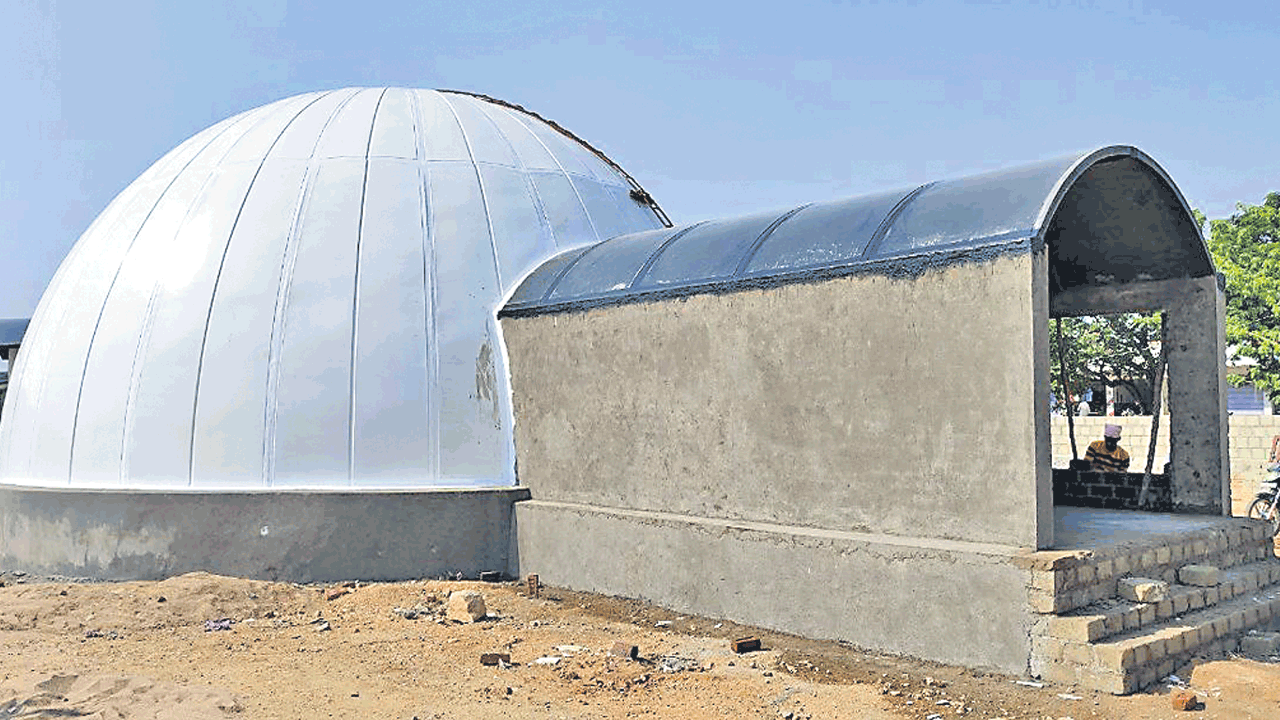 ఖానాపూర్‌లో ఇగ్లూ థియేటర్‌