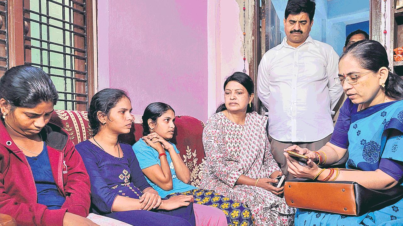 మాయదారి రోగం.. ఆ కుటుంబానికి భారం