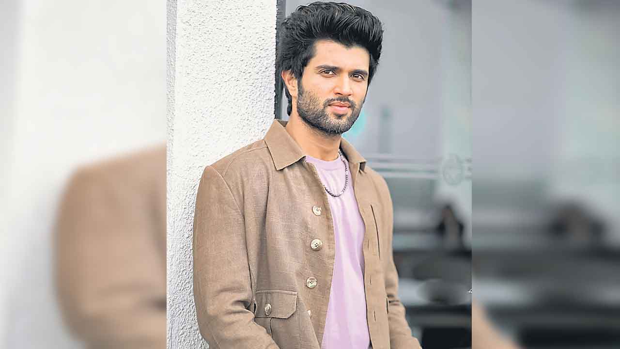 హాలీడే ట్రిప్‌ తీసుకెళ్తా