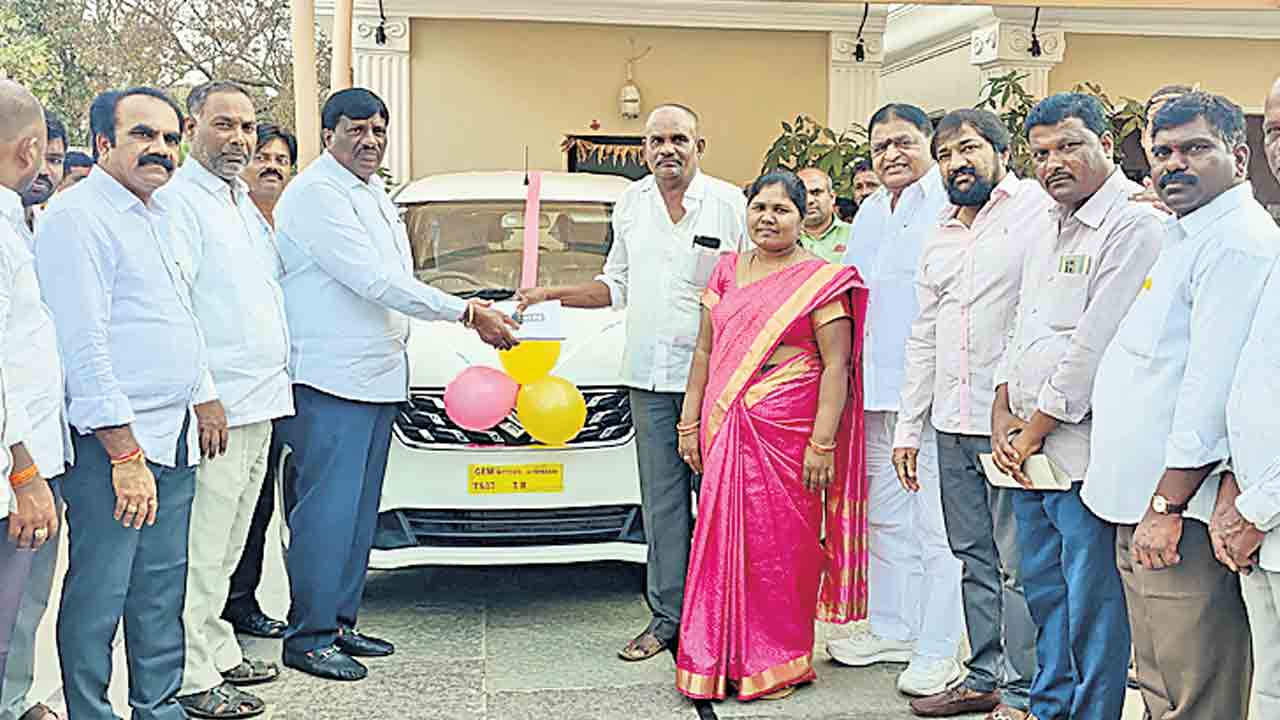 దళితులు ఆర్థకంగా పురోగమించాలి