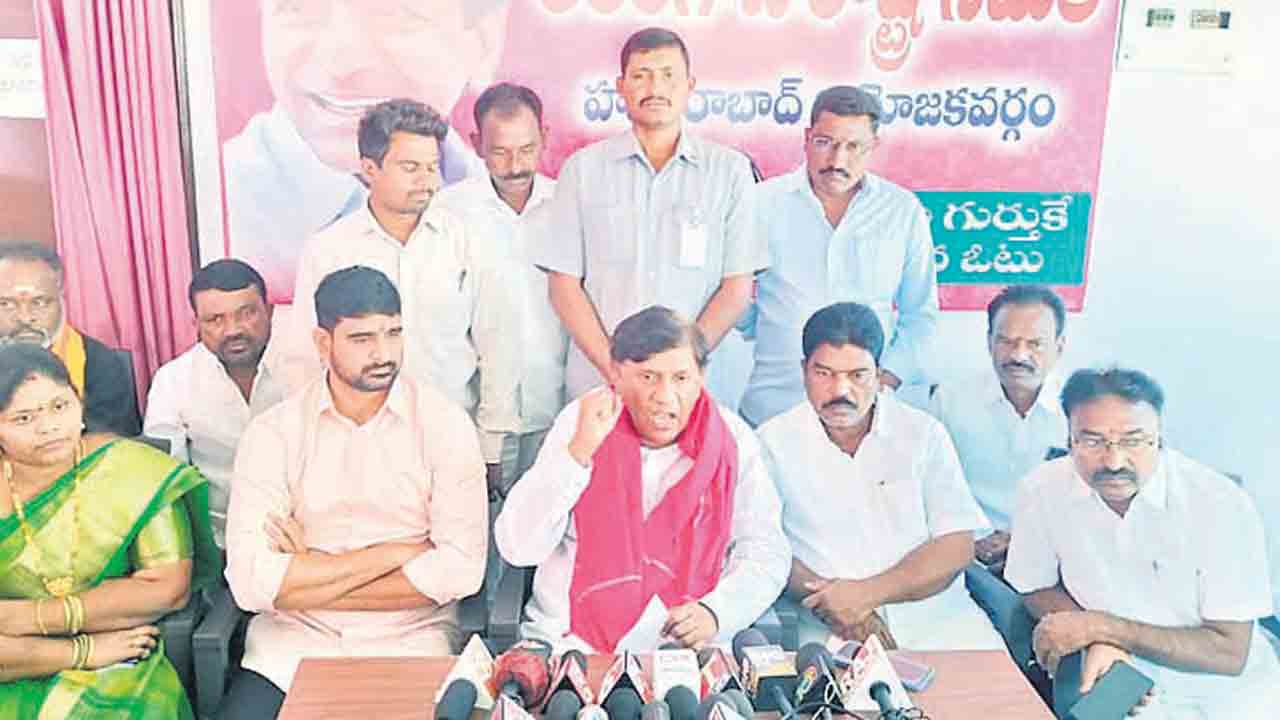 కేంద్రం కక్ష సాధింపు చర్యలు