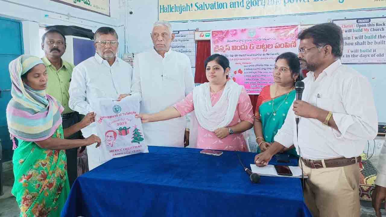 పండుగలు సంతోషంగా జరుపుకోవాలి