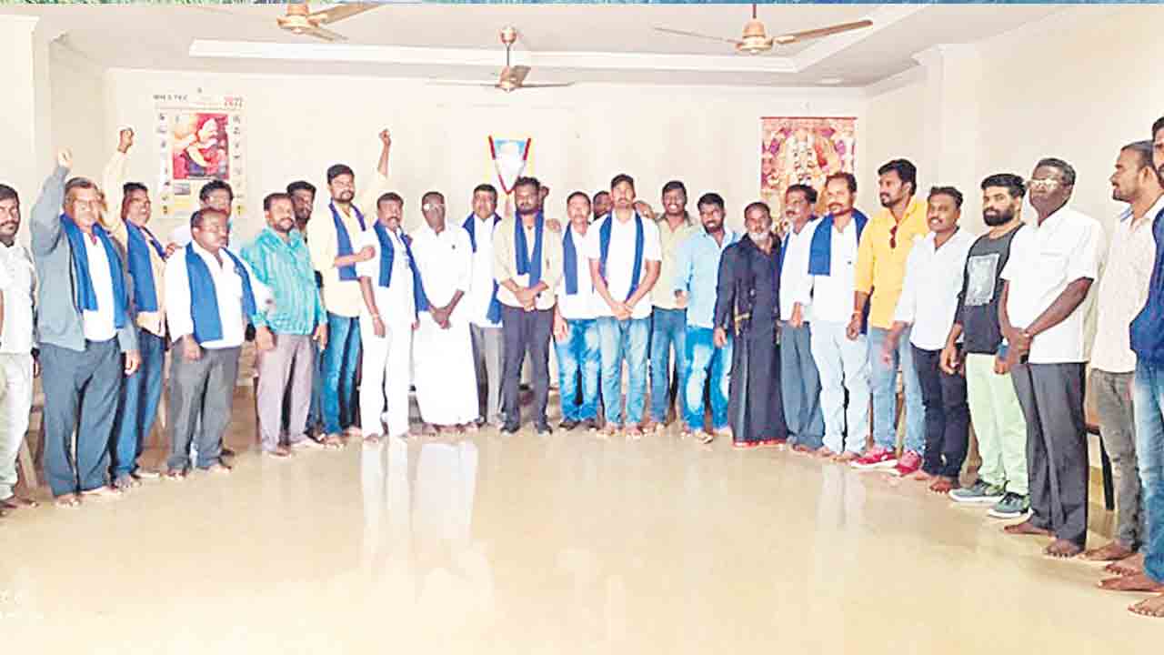 అంబేద్కర్‌ భవనం కోసం ఐక్యంగా ఉండాలి