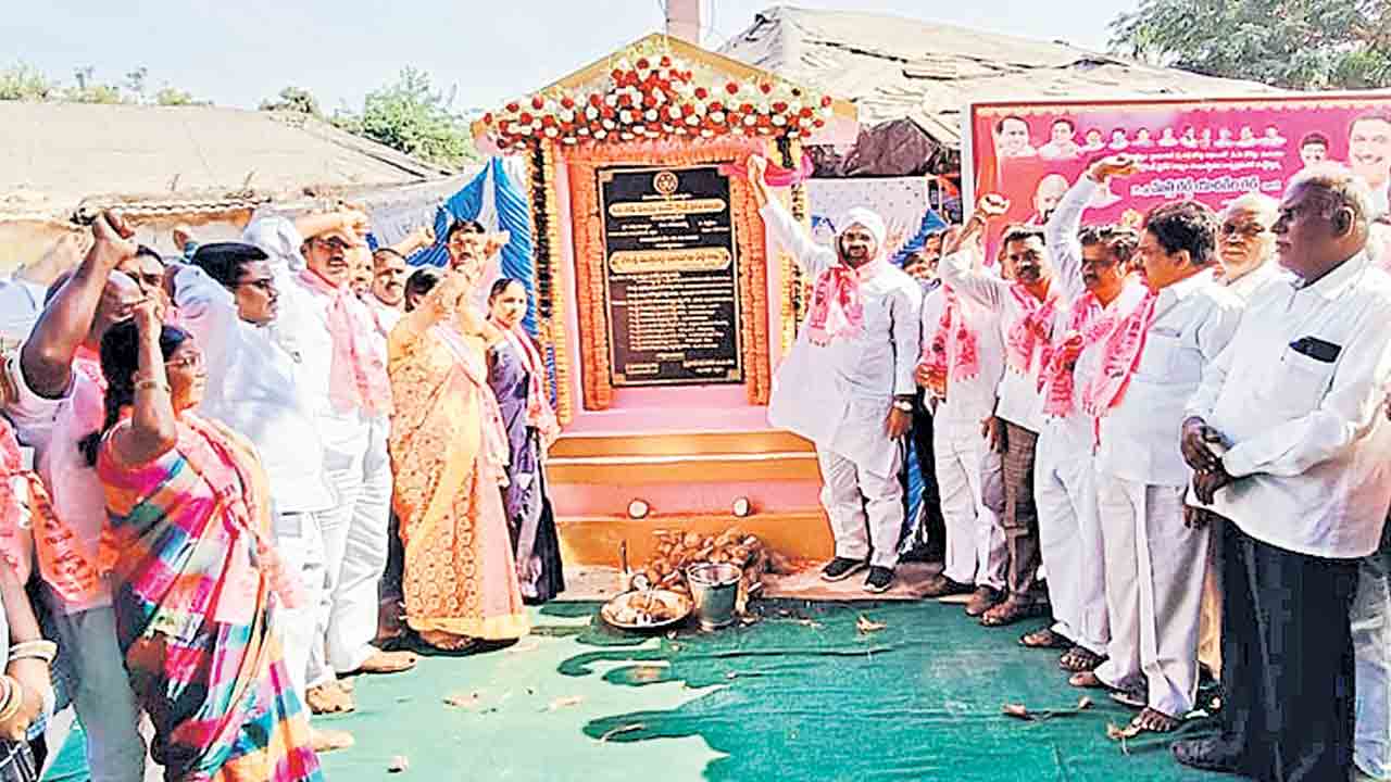 అభివృద్ధిలో తెలంగాణ ఆదర్శం