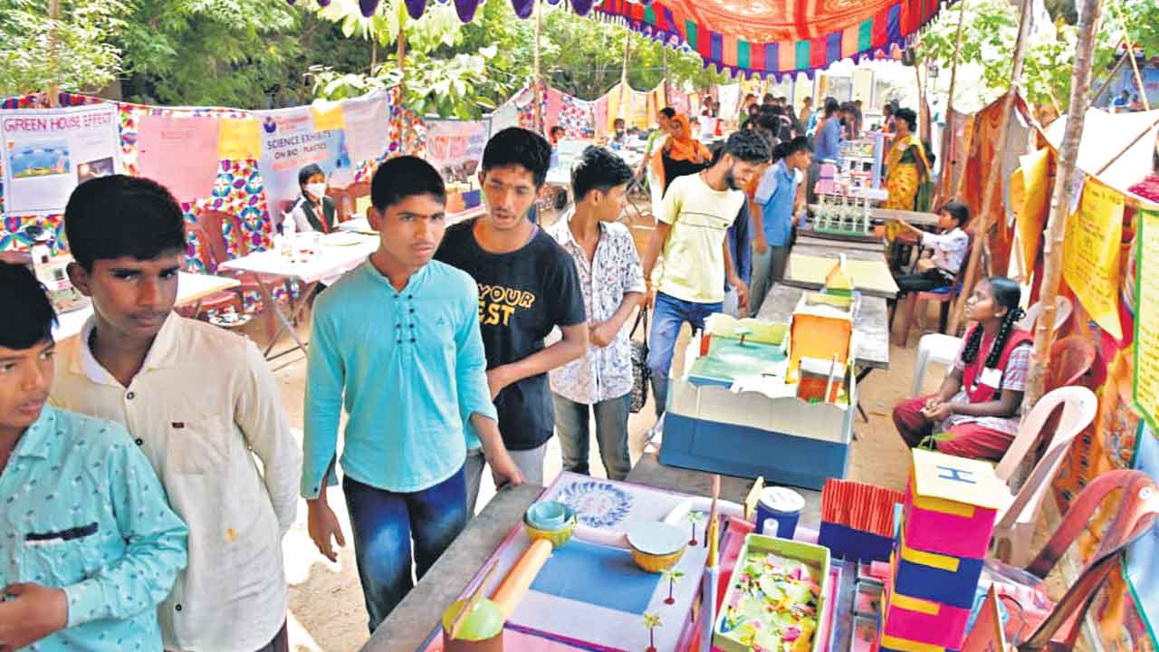 సిద్దిపేటలో సైన్స్‌ ఫెయిర్‌ విజయవంతం