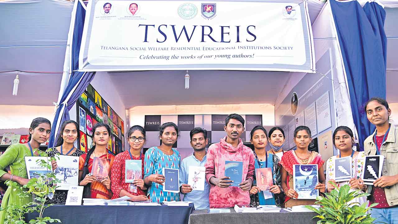 గురుకులంలో విరిసిన సాహితీ కుసుమాలు