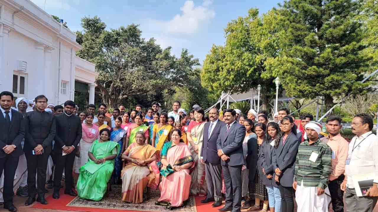 ఆదివాసీల అభివృద్ధికి ప్రత్యేక చర్యలు