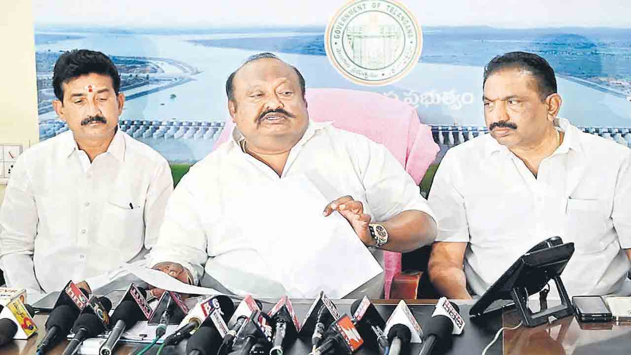 రోడ్ల అభివృద్ధికి రూ. 75 కోట్లు