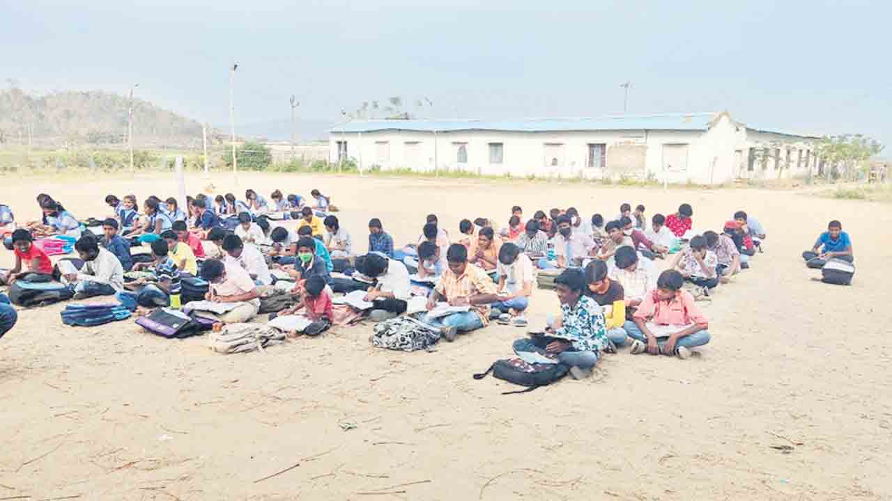 ‘పది’లో ఉత్తమ ఫలితాలే లక్ష్యంగా..