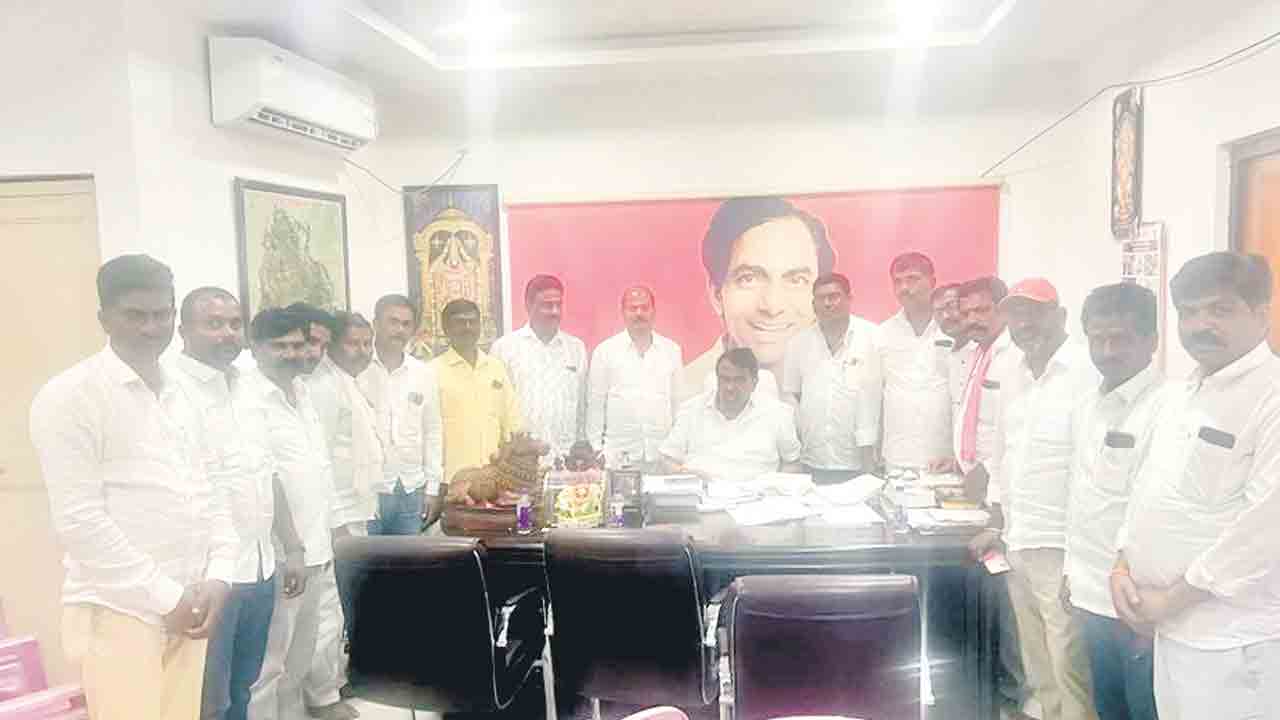 మోస్రా మండల అభివృద్ధిపై స్పీకర్‌ సమీక్షc