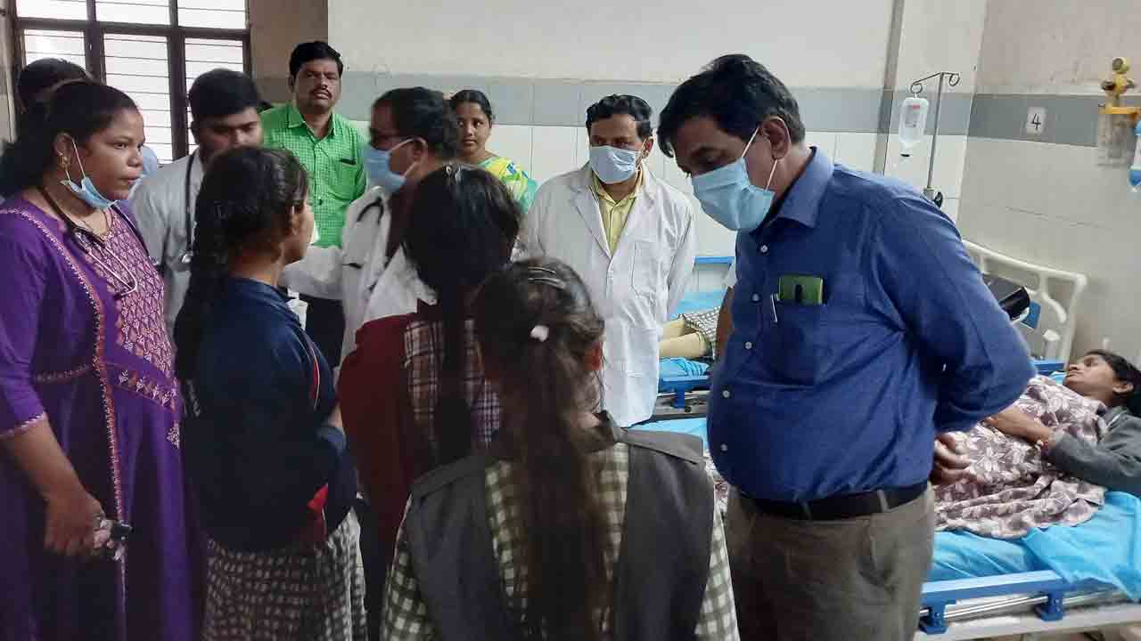 ‘విద్యార్థుల ఆరోగ్యం నిలకడగా ఉంది’