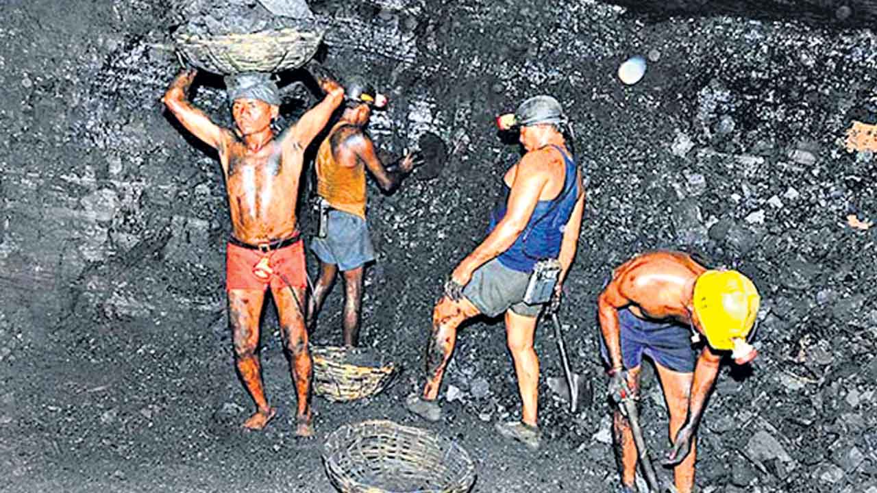 అబద్ధాల ప్రధాని