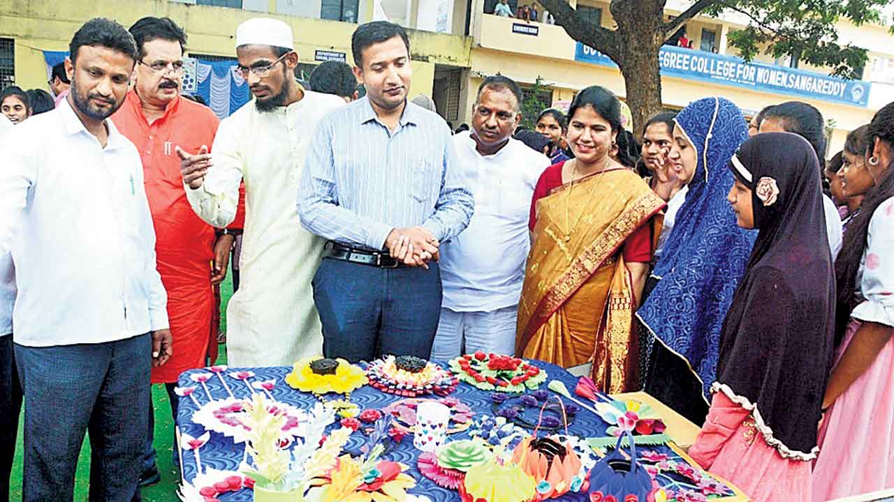 విపణి అదుర్స్‌