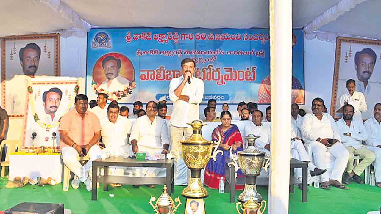 క్రీడాకారులకు బీఆర్‌ఎస్‌ సర్కారు ప్రోత్సాహం