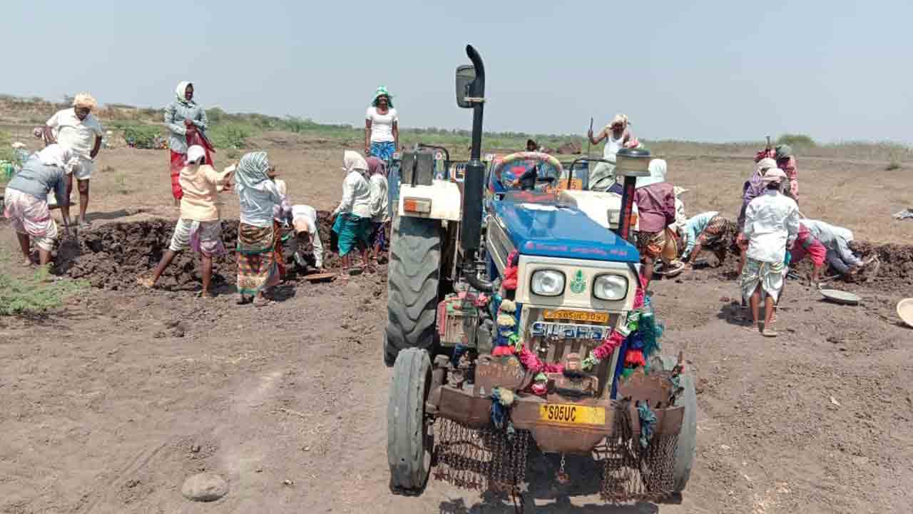 ఉపాధి కూలీల హాజరు ఇక ఆన్‌లైన్‌లో