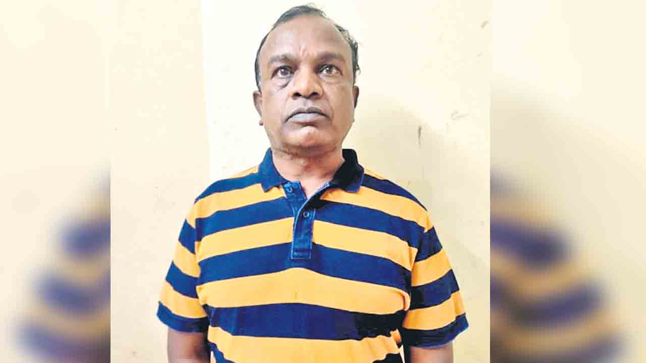 గ్యాంగ్‌స్టర్‌ శేషన్నపై పీడీ యాక్టు