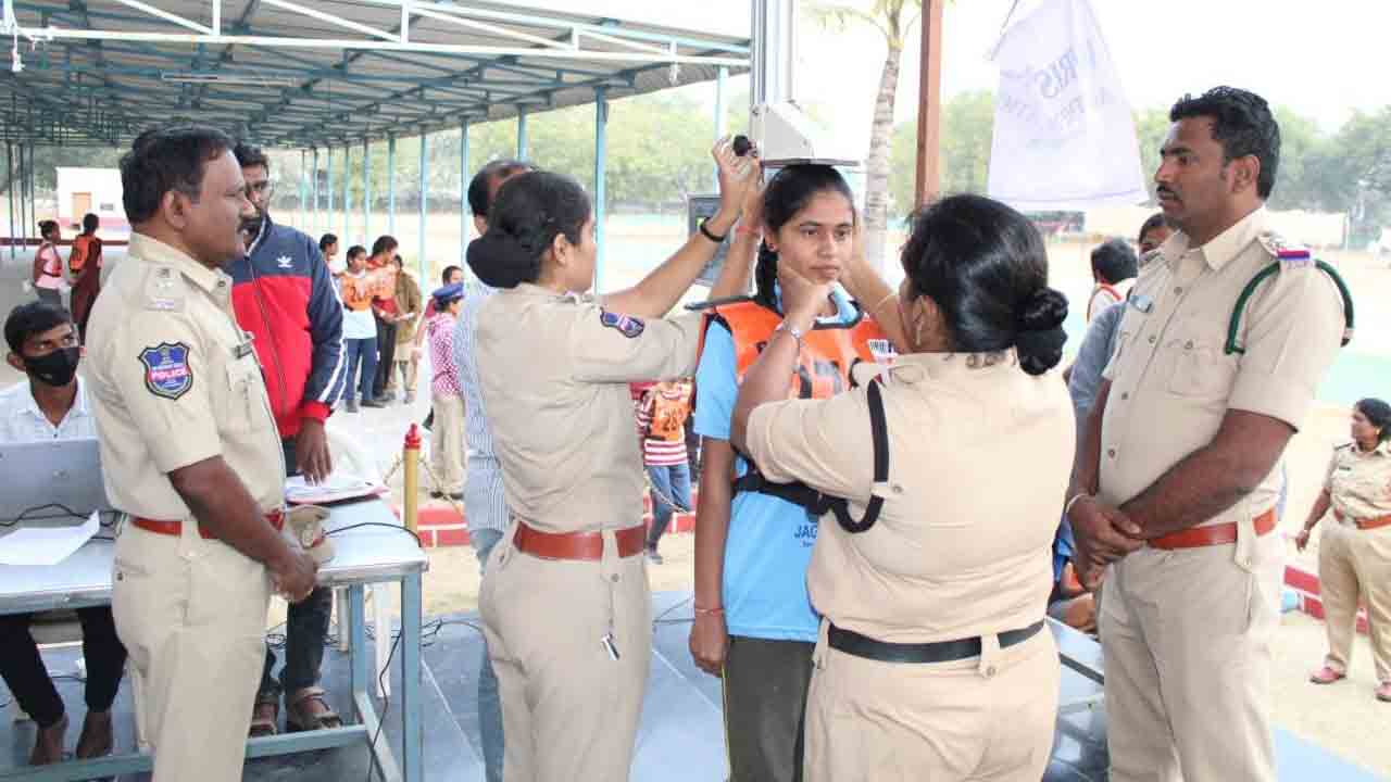 మూడో రోజు మహిళా అభ్యర్థుల వంతు