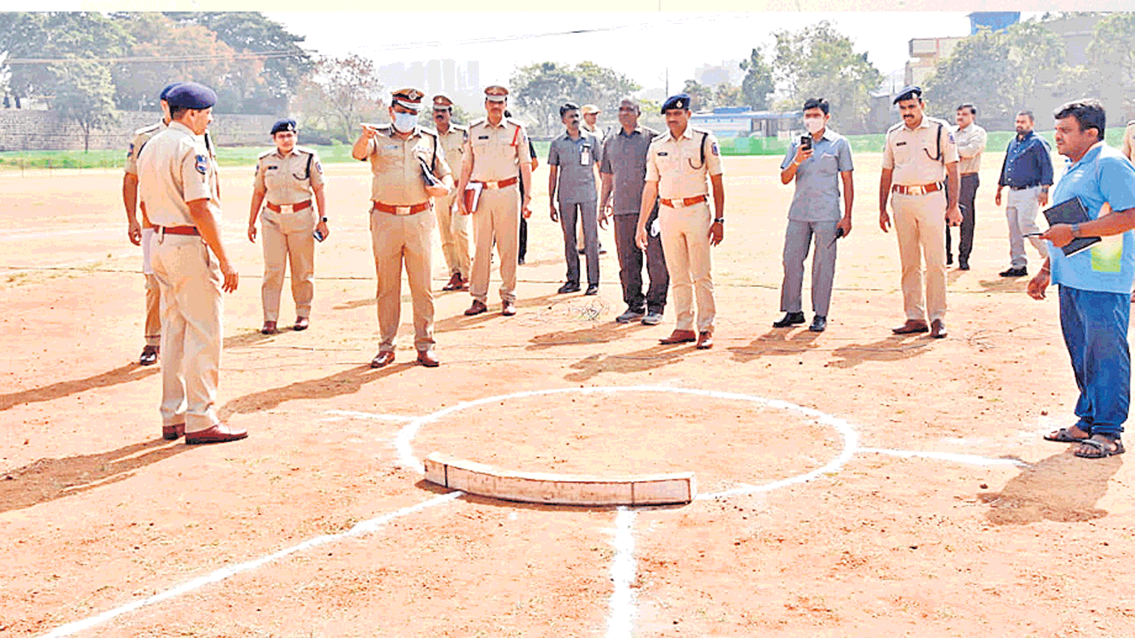 పారదర్శకంగా దేహదారుఢ్య పరీక్షలు