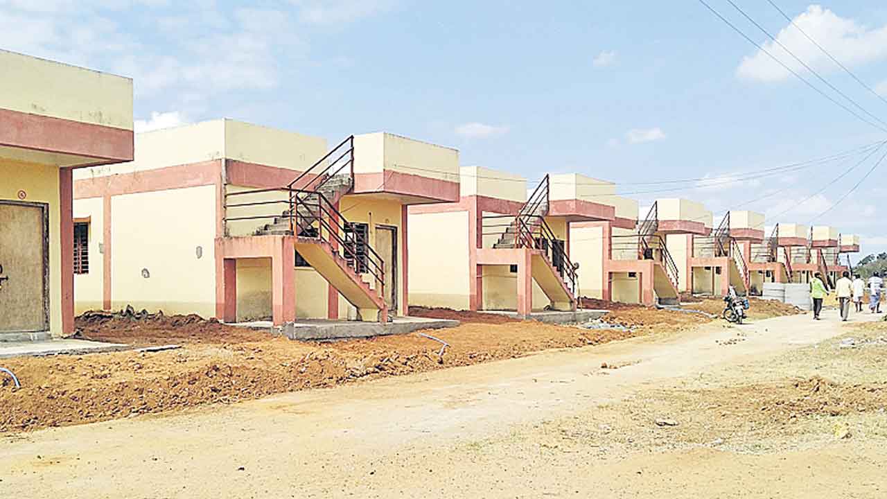 కనుల ఎదుట కలల సౌధాలు