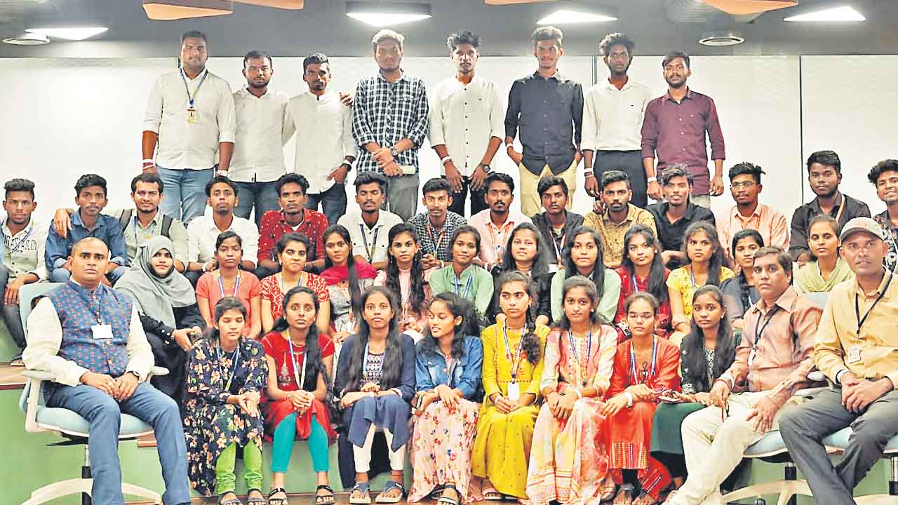 టిటా ఆధ్వర్యంలో స్టార్టప్‌ టూర్‌