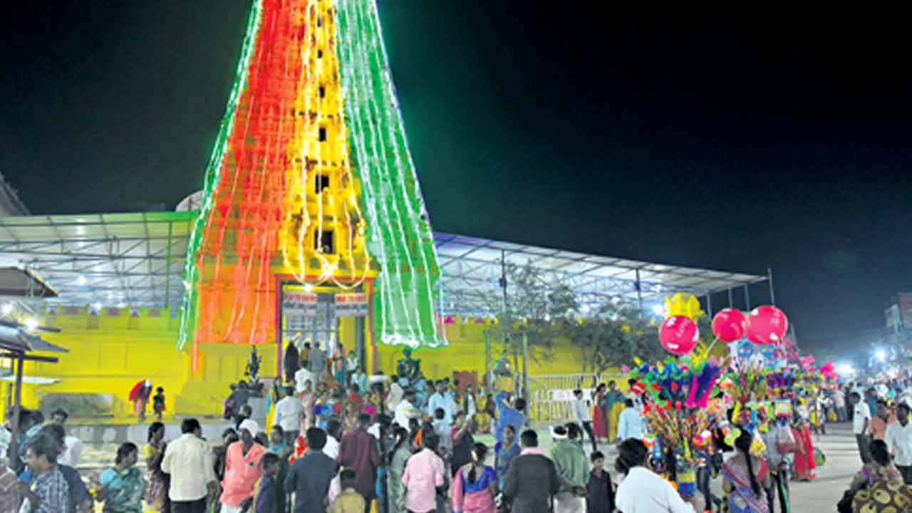 వివాహ వేడుకకు రారండోయ్‌!