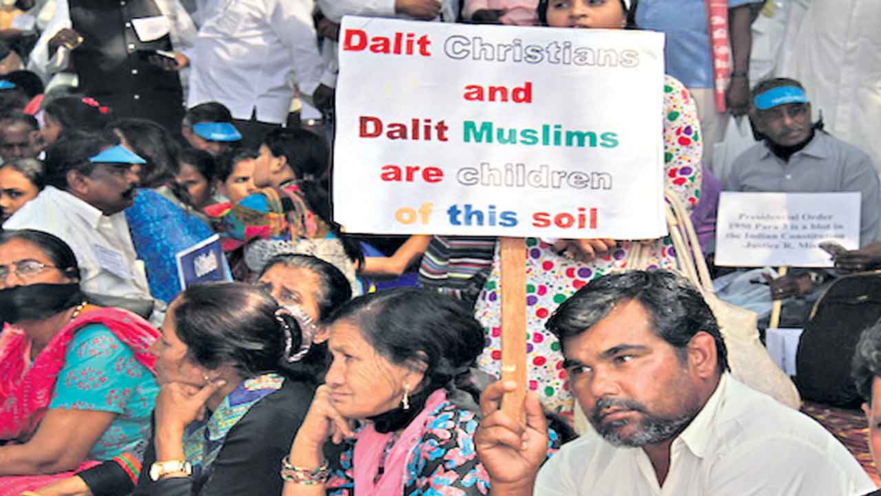 రిజర్వేషన్లపై వివక్ష ఎందుకు?