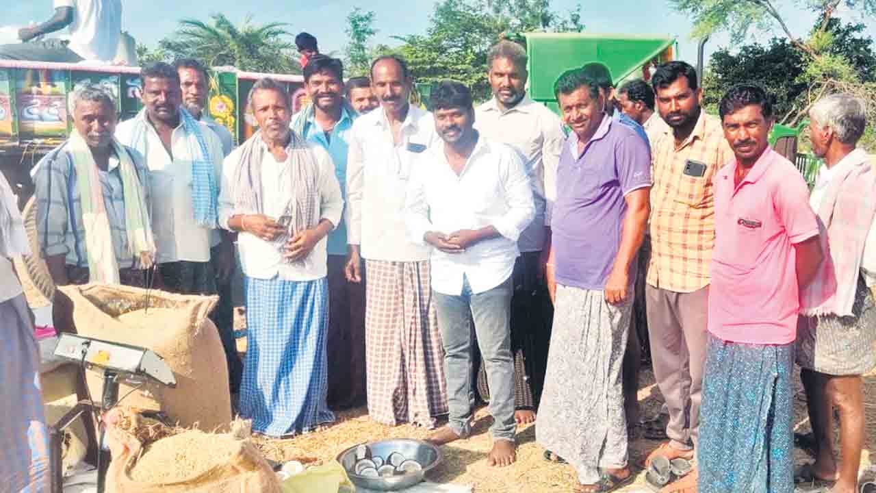 రైతుల కోసం ధాన్యం కొనుగోలు కేంద్రాలు